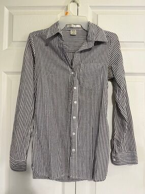 Charlotte Russe Black and White Striped Button-Up Shirt